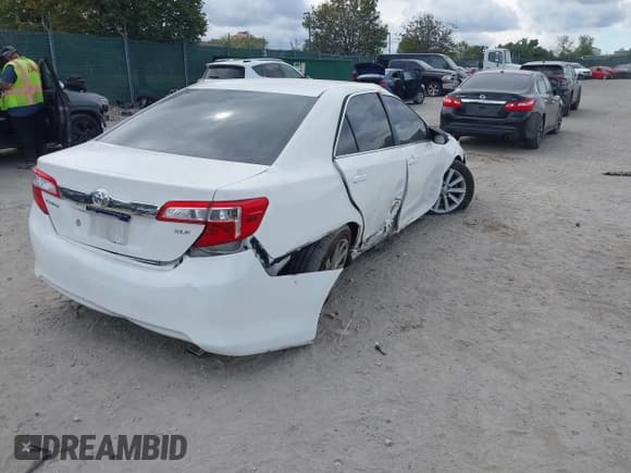 ✅ 2012 Toyota Camry L • VIN: 4T4BF1FK8CR247092 • Lot: 43378133. Wystawiony na IAAI z przebiegiem 109 826 mil. Bezpłatny archiwum sprzedaży aukcyjnych z USA i szczegółowy raport historii pojazdu na DreamBid. Zdjęcie 4.