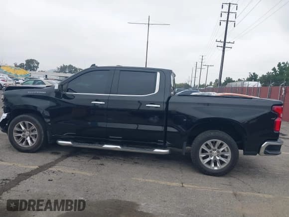 ✅ 2022 Chevrolet Silverado 1500 LTZ • VIN: 1GCPWEED6NZ108793 • Lot: 43199049. Wystawiony na IAAI z przebiegiem 117 719 mil. Bezpłatny archiwum sprzedaży aukcyjnych z USA i szczegółowy raport historii pojazdu na DreamBid. Zdjęcie 14.