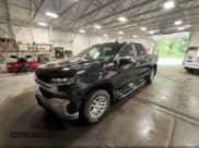 ✅ 2019 Chevrolet Silverado 1500 LT • VIN: 1GCUYDED5KZ107461 • Lot: 43249753. Wystawiony na IAAI z przebiegiem 149 327 mil. Bezpłatny archiwum sprzedaży aukcyjnych z USA i szczegółowy raport historii pojazdu na DreamBid. Zdjęcie 2.