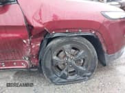 ✅ 2018 Jeep Cherokee Limited • VIN: 1C4PJMDB1JD603368 • Lot: 43036101. Wystawiony na IAAI z przebiegiem 63 231 mil. Bezpłatny archiwum sprzedaży aukcyjnych z USA i szczegółowy raport historii pojazdu na DreamBid. Zdjęcie 17.