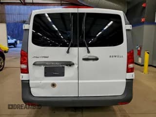 ✅ 2017 Mercedes-Benz Metris Passenger Worker • VIN: WD4PG2EE7H3323553 • Lot: 94107515. Wystawiony na Copart z przebiegiem 193 060 mil. Bezpłatny archiwum sprzedaży aukcyjnych z USA i szczegółowy raport historii pojazdu na DreamBid. Zdjęcie 6.
