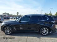 ✅ 2020 BMW X5 sDrive40i • VIN: 5UXCR4C0XL9B43349 • Lot: 42998347. Wystawiony na IAAI z przebiegiem 61 346 mil. Bezpłatny archiwum sprzedaży aukcyjnych z USA i szczegółowy raport historii pojazdu na DreamBid. Zdjęcie 14.
