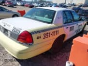 ✅ 1999 Ford Crown Victoria Police • VIN: 2FAFP71WXXX239705 • Лот: 41601390. Опубликован ранее на IAAI с пробегом 161 454 миль. Бесплатный доступ к архиву аукционных продаж из США и подробный отчёт об истории автомобиля на DreamBid. Изображение 4.