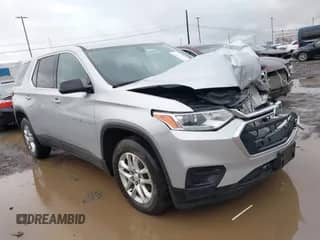 2020 Chevrolet Traverse LS z VIN 1GNEVFKW3LJ302044, wystawiony jako IAAI lot #41211456 z przebiegiem 49 666 mil mil oraz . Historia ofert i sprzedaży dostępna na DreamBid. Obrazek 1.