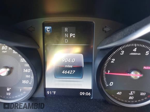 ✅ 2016 Mercedes-Benz C 300 • VIN: 55SWF4JB5GU111976 • Lot: 42345740. Wystawiony na IAAI z przebiegiem 46 427 mil. Bezpłatny archiwum sprzedaży aukcyjnych z USA i szczegółowy raport historii pojazdu na DreamBid. Zdjęcie 15.