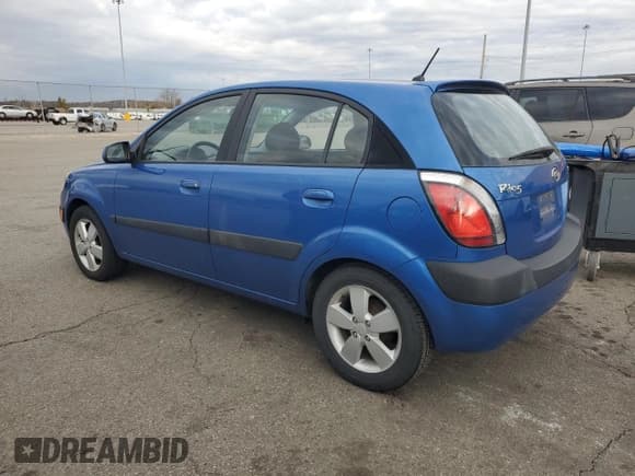 ✅ 2007 Kia Rio SX • VIN: KNADE163176196559 • Лот: 92210485. Опубликован ранее на Copart с пробегом 67 647 миль. Бесплатный доступ к архиву аукционных продаж из США и подробный отчёт об истории автомобиля на DreamBid. Изображение 2.