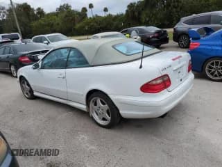 ✅ 2000 Mercedes-Benz CLK 320/430 • VIN: WDBLK70G2YT034673 • Лот: 74668434. Опубликован ранее на Copart с пробегом Не указан. Бесплатный доступ к архиву аукционных продаж из США и подробный отчёт об истории автомобиля на DreamBid. Изображение 2.