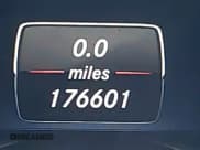 ✅ 2015 Mercedes-Benz M 350 • VIN: 4JGDA5HB6FA618830 • Лот: 43785546. Опубликован ранее на IAAI с пробегом 176 601 миль. Бесплатный доступ к архиву аукционных продаж из США и подробный отчёт об истории автомобиля на DreamBid. Изображение 15.