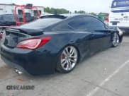 ✅ 2010 Hyundai Genesis Coupe • VIN: KMHHU6KH0AU017481 • Lot: 43252589. Wystawiony na IAAI z przebiegiem 132 076 mil. Bezpłatny archiwum sprzedaży aukcyjnych z USA i szczegółowy raport historii pojazdu na DreamBid. Zdjęcie 4.