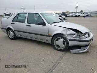 ✅ 1995 Saab 9000 • VIN: YS3CH65R3S1022550 • Lot: 77462574. Wystawiony na Copart z przebiegiem 259 696 mil. Bezpłatny archiwum sprzedaży aukcyjnych z USA i szczegółowy raport historii pojazdu na DreamBid. Zdjęcie 4.