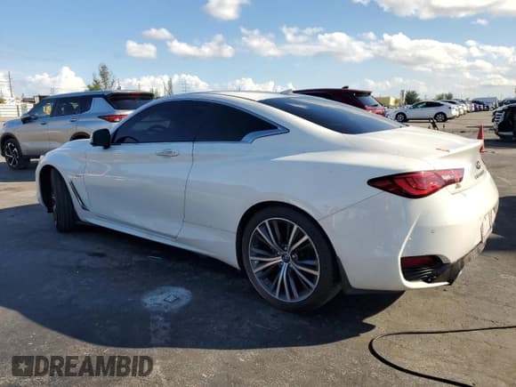 ✅ 2020 Infiniti Q60 Luxe • VIN: JN1EV7EL8LM380370 • Lot: 81544725. Wystawiony na Copart z przebiegiem 31 394 mil. Bezpłatny archiwum sprzedaży aukcyjnych z USA i szczegółowy raport historii pojazdu na DreamBid. Zdjęcie 2.