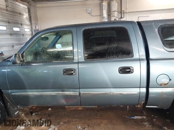 ✅ 2007 GMC Sierra 1500 SLE1 • VIN: 2GTEK13Z571102361 • Lot: 41607957. Listed on IAAI with 331,050 mi. Free auction sales archive from the USA and detailed vehicle history report at DreamBid. Image 14.