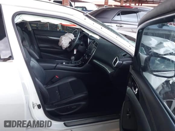 ✅ 2017 Nissan Maxima S • VIN: 1N4AA6AP4HC393906 • Lot: 43764219. Wystawiony na IAAI z przebiegiem 158 247 mil. Bezpłatny archiwum sprzedaży aukcyjnych z USA i szczegółowy raport historii pojazdu na DreamBid. Zdjęcie 5.