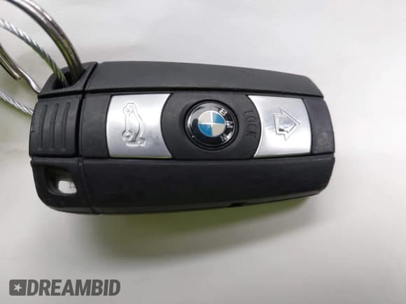 ✅ 2008 BMW 3 Series 328xi • VIN: WBAVC73598A236467 • Lot: 43011148. Wystawiony na IAAI z przebiegiem 126 711 mil. Bezpłatny archiwum sprzedaży aukcyjnych z USA i szczegółowy raport historii pojazdu na DreamBid. Zdjęcie 11.