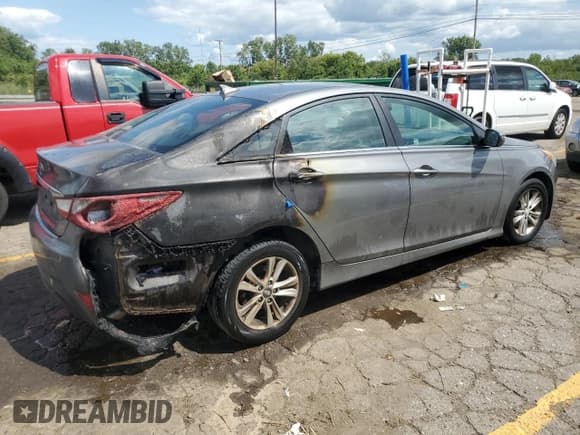 ✅ 2014 Hyundai Sonata GLS • VIN: 5NPEB4AC0EH847854 • Lot: 68086774. Listed on Copart with 192,211 mi. Free auction sales archive from the USA and detailed vehicle history report at DreamBid. Image 3.