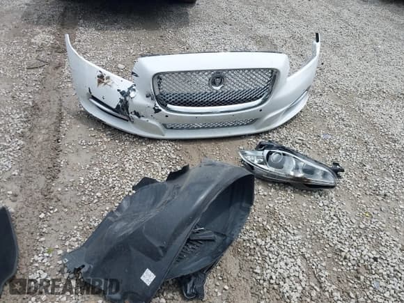 ✅ 2012 Jaguar XJ • VIN: SAJWA1CB8CLV29047 • Lot: 42434378. Listed on IAAI with 102,605 mi. Free auction sales archive from the USA and detailed vehicle history report at DreamBid. Image 12.