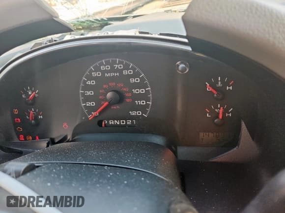 ✅ 2008 Ford F-150 XL • VIN: 1FTRF12238KB31451 • Lot: 84704125. Wystawiony na Copart z przebiegiem 147 894 mil. Bezpłatny archiwum sprzedaży aukcyjnych z USA i szczegółowy raport historii pojazdu na DreamBid. Zdjęcie 9.