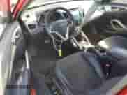 ✅ 2013 Hyundai Veloster w/Gray Int • VIN: KMHTC6AD9DU092793 • Лот: 69122514. Размещён на Copart с пробегом 75 920 миль миль. Получите бесплатный доступ к архиву аукционных продаж из США и посмотрите подробный отчёт об истории автомобиля на DreamBid. Изображение 8.