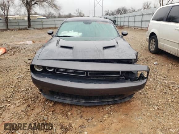 ✅ 2015 Dodge Challenger SXT Plus • VIN: 2C3CDZBG4FH758724 • Lot: 70984092. Wystawiony na Copart z przebiegiem 134 221 mil mil. Skorzystaj z bezpłatnego archiwum sprzedaży aukcyjnych z USA i zobacz szczegółowy raport historii pojazdu na DreamBid. Zdjęcie 5.