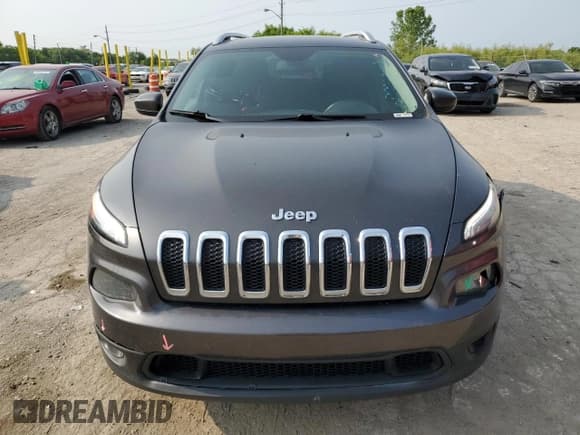 ✅ 2017 Jeep Cherokee 75th Anniversary Edition • VIN: 1C4PJLCB8HW507537 • Lot: 59326755. Wystawiony na Copart z przebiegiem 162 225 mil. Bezpłatny archiwum sprzedaży aukcyjnych z USA i szczegółowy raport historii pojazdu na DreamBid. Zdjęcie 5.
