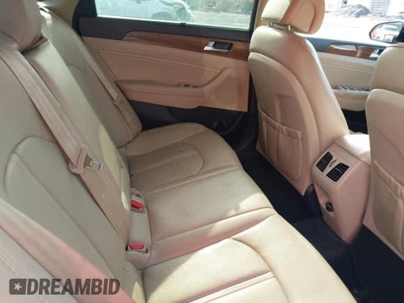 ✅ 2015 Hyundai Sonata Limited • VIN: 5NPE34AF0FH027797 • Лот: 42980247. Опубликован ранее на IAAI с пробегом 137 368 миль. Бесплатный доступ к архиву аукционных продаж из США и подробный отчёт об истории автомобиля на DreamBid. Изображение 8.