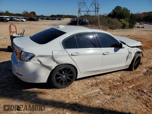 ✅ 2014 BMW 3 Series 335i xDrive • VIN: WBA3B9G54ENR90610 • Lot: 90680735. Wystawiony na Copart z przebiegiem 147 406 mil. Bezpłatny archiwum sprzedaży aukcyjnych z USA i szczegółowy raport historii pojazdu na DreamBid. Zdjęcie 3.
