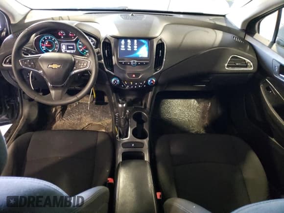 ✅ 2018 Chevrolet Cruze LT • VIN: 1G1BE5SM7J7122606 • Lot: 48962233. Listed on Copart with 124,762 mi. Free auction sales archive from the USA and detailed vehicle history report at DreamBid. Image 8.