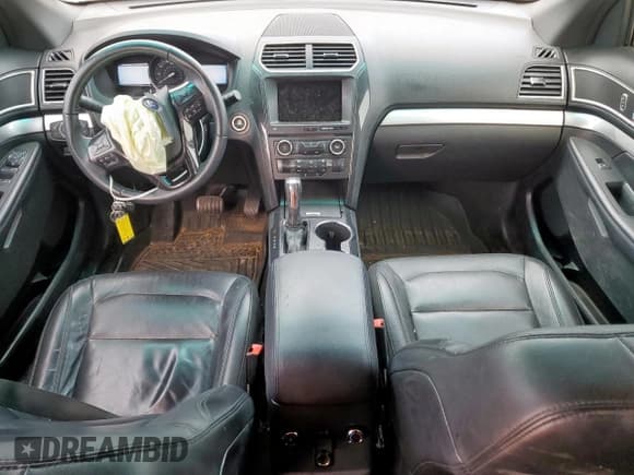 ✅ 2017 Ford Explorer XLT • VIN: 1FM5K7D82HGB62364 • Lot: 55799255. Wystawiony na Copart z przebiegiem 117 658 mil. Bezpłatny archiwum sprzedaży aukcyjnych z USA i szczegółowy raport historii pojazdu na DreamBid. Zdjęcie 8.