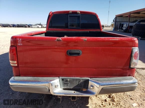 ✅ 2000 Dodge Dakota Sport • VIN: 1B7GL2AX1YS679788 • Lot: 84621604. Wystawiony na Copart z przebiegiem Nie podano. Bezpłatny archiwum sprzedaży aukcyjnych z USA i szczegółowy raport historii pojazdu na DreamBid. Zdjęcie 6.