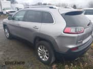 ✅ 2019 Jeep Cherokee Latitude • VIN: 1C4PJMCX2KD342122 • Lot: 43658085. Wystawiony na IAAI z przebiegiem 186 491 mil. Bezpłatny archiwum sprzedaży aukcyjnych z USA i szczegółowy raport historii pojazdu na DreamBid. Zdjęcie 3.