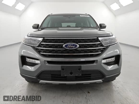 ✅ 2024 Ford Explorer XLT • VIN: 1FMSK8DHXRGA04929 • Lot: 58089255. Wystawiony na Copart z przebiegiem 31 290 mil. Bezpłatny archiwum sprzedaży aukcyjnych z USA i szczegółowy raport historii pojazdu na DreamBid. Zdjęcie 5.