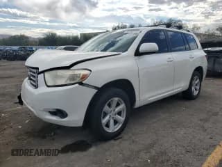 ✅ 2010 Toyota Highlander • VIN: 5TDZK3EHXAS001477 • Lot: 89700135. Listed on Copart with 108,813 mi. Free auction sales archive from the USA and detailed vehicle history report at DreamBid. Image 1.