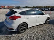 ✅ 2018 Ford Focus ST • VIN: 1FADP3L90JL238462 • Лот: 82649345. Опубликован ранее на Copart с пробегом 75 933 миль. Бесплатный доступ к архиву аукционных продаж из США и подробный отчёт об истории автомобиля на DreamBid. Изображение 3.