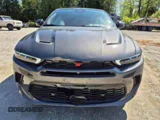 2024 Dodge Hornet R/T Plus z VIN ZACPDFDW7R3A12570, wystawiony jako Copart lot #52097675 z przebiegiem Nie podano mil oraz Szkoda całkowita • Salvage title. Historia ofert i sprzedaży dostępna na DreamBid. Obrazek 5.