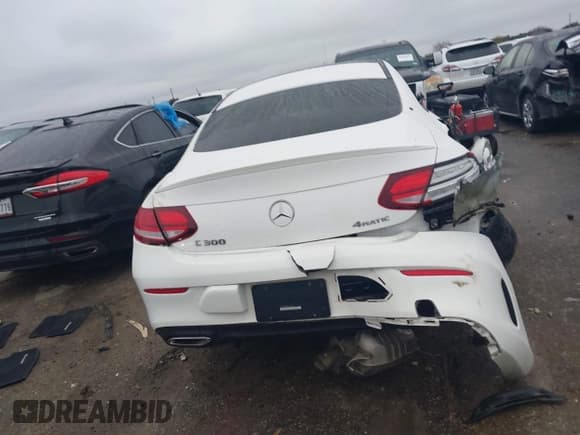 ✅ 2023 Mercedes-Benz C 300 • VIN: W1KWJ8EB5PG128631 • Lot: 41024597. Wystawiony na IAAI z przebiegiem 19 226 mil. Bezpłatny archiwum sprzedaży aukcyjnych z USA i szczegółowy raport historii pojazdu na DreamBid. Zdjęcie 15.
