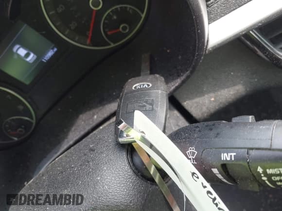 ✅ 2020 Kia Optima SE • VIN: 5XXGT4L39LG400984 • Lot: 41902479. Listed on IAAI with 110,982 mi. Free auction sales archive from the USA and detailed vehicle history report at DreamBid. Image 11.