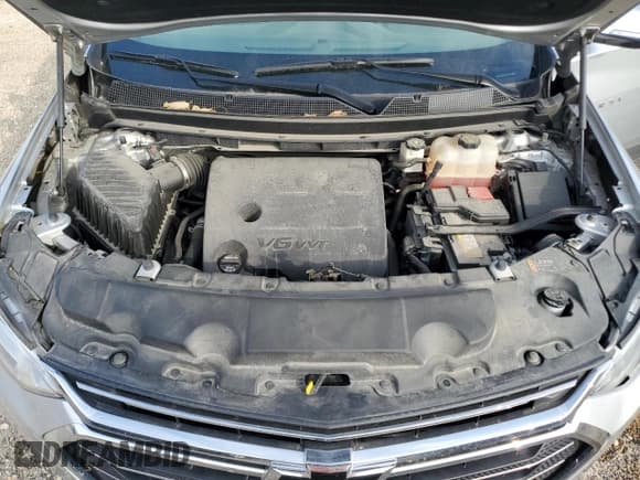 ✅ 2018 Chevrolet Traverse LT • VIN: 1GNEVHKW1JJ190370 • Lot: 86325175. Wystawiony na Copart z przebiegiem 49 264 mil. Bezpłatny archiwum sprzedaży aukcyjnych z USA i szczegółowy raport historii pojazdu na DreamBid. Zdjęcie 12.