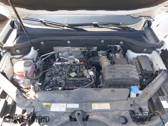 ✅ 2024 Volkswagen Atlas SE • VIN: 1V2KE2CAXRC244257 • Lot: 42631969. Wystawiony na IAAI z przebiegiem 10 309 mil. Bezpłatny archiwum sprzedaży aukcyjnych z USA i szczegółowy raport historii pojazdu na DreamBid. Zdjęcie 10.