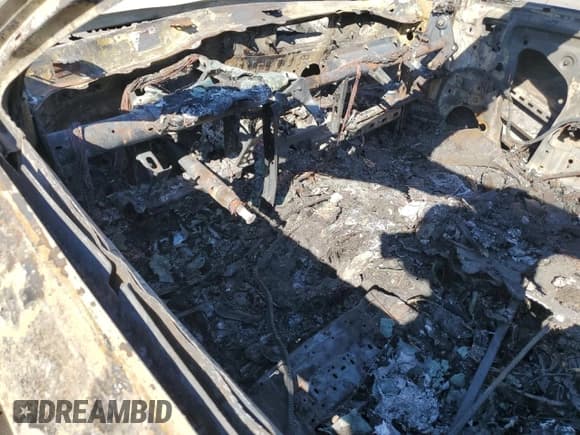 ✅ 2024 Cadillac LYRIQ Sport • VIN: 1GYKPVRK8RZ116751 • Lot: 70064634. Wystawiony na Copart z przebiegiem Nie podano. Bezpłatny archiwum sprzedaży aukcyjnych z USA i szczegółowy raport historii pojazdu na DreamBid. Zdjęcie 8.