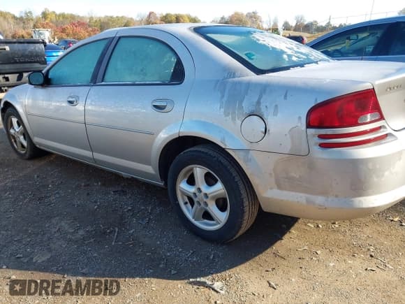 ✅ 2004 Dodge Stratus SXT • VIN: 1B3EL46X24N211638 • Lot: 43637188. Wystawiony na IAAI z przebiegiem 137 069 mil. Bezpłatny archiwum sprzedaży aukcyjnych z USA i szczegółowy raport historii pojazdu na DreamBid. Zdjęcie 3.