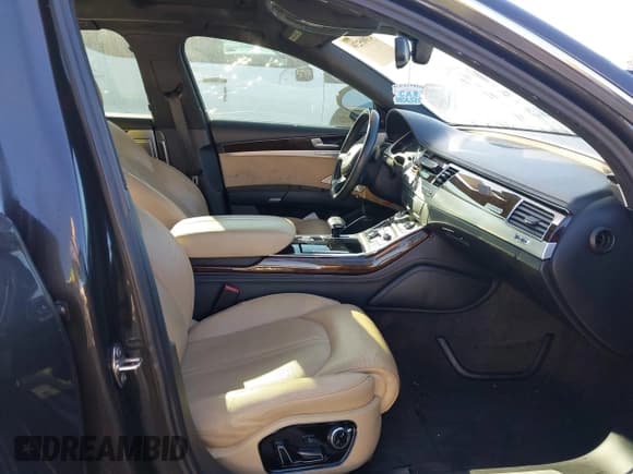 ✅ 2011 Audi A8 • VIN: WAUAVAFD1BN000811 • Lot: 43885239. Wystawiony na IAAI z przebiegiem 144 236 mil. Bezpłatny archiwum sprzedaży aukcyjnych z USA i szczegółowy raport historii pojazdu na DreamBid. Zdjęcie 5.