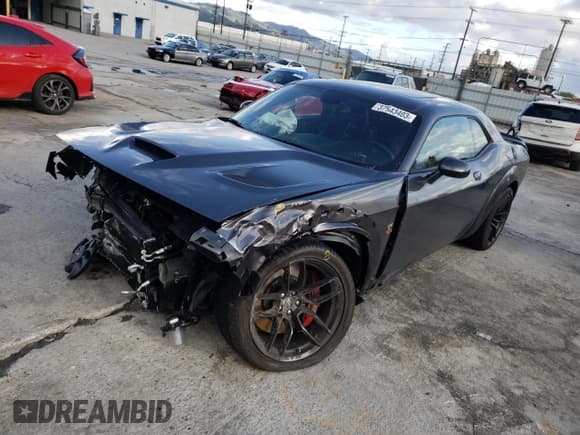 ✅ 2022 Dodge Challenger R/T Scat Pack Widebody • VIN: 2C3CDZFJ6NH192165 • Lot: 37543403. Wystawiony na Copart z przebiegiem 2 250 mil. Bezpłatny archiwum sprzedaży aukcyjnych z USA i szczegółowy raport historii pojazdu na DreamBid. Zdjęcie 1.