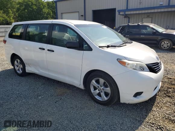 ✅ 2016 Toyota Sienna L • VIN: 5TDZK3DCXGS695506 • Lot: 54347315. Listed on Copart with 127,506 mi. Free auction sales archive from the USA and detailed vehicle history report at DreamBid. Image 4.
