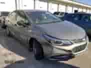 2017 Chevrolet Cruze LT z VIN 3G1BE6SM0HS549305, wystawiony jako Copart lot #63360012 z przebiegiem 112 133 mil mil oraz . Historia ofert i sprzedaży dostępna na DreamBid. Obrazek 1.