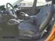 2012 Hyundai Veloster w/Red Int z VIN KMHTC6AD9CU044547, wystawiony jako Copart lot #72633624 z przebiegiem 69 261 mil mil oraz Szkoda całkowita • Salvage title. Historia ofert i sprzedaży dostępna na DreamBid. Obrazek 7.