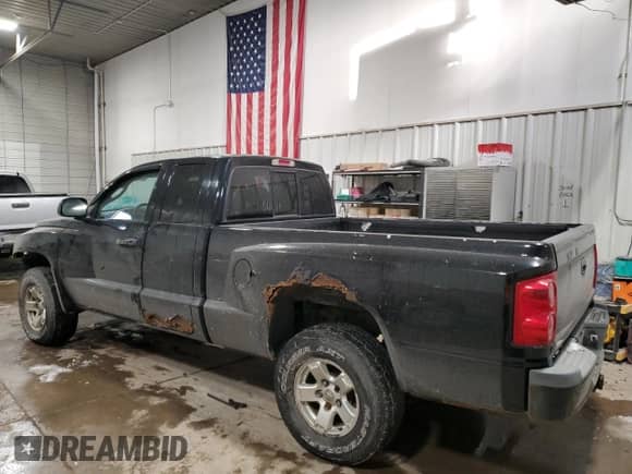 2006 Dodge Dakota SLT with VIN 1D7HW42NX6S516046, listed as a Copart auction lot 45693175 with 151,044 mi miles and Salvage title. Bid and sale history available at DreamBid. Image 2.