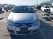✅ 2006 Volkswagen Jetta 2.5L • VIN: 3VWRG71K46M711389 • Лот: 41999639. Опубликован ранее на IAAI с пробегом 193 900 миль. Бесплатный доступ к архиву аукционных продаж из США и подробный отчёт об истории автомобиля на DreamBid. Изображение 12.