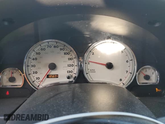 ✅ 2004 Saturn VUE V6 • VIN: 5GZCZ63434S828685 • Lot: 77799474. Wystawiony na Copart z przebiegiem 185 694 mil. Bezpłatny archiwum sprzedaży aukcyjnych z USA i szczegółowy raport historii pojazdu na DreamBid. Zdjęcie 9.