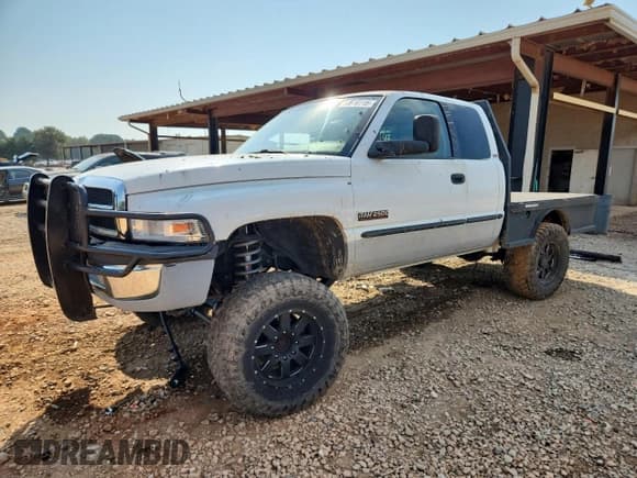 ✅ 1999 Dodge 2500 • VIN: 1B7KF2369XJ639551 • Лот: 80616115. Опубликован ранее на Copart с пробегом 216 208 миль. Бесплатный доступ к архиву аукционных продаж из США и подробный отчёт об истории автомобиля на DreamBid. Изображение 1.