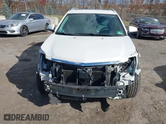 ✅ 2015 Cadillac SRX Premium Collection • VIN: 3GYFNGE36FS550015 • Lot: 43626400. Wystawiony na IAAI z przebiegiem 88 619 mil. Bezpłatny archiwum sprzedaży aukcyjnych z USA i szczegółowy raport historii pojazdu na DreamBid. Zdjęcie 6.